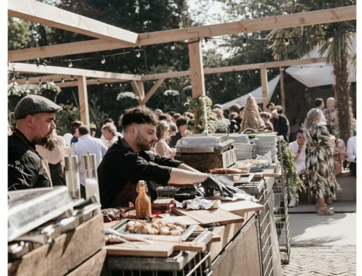 Brabantse Hoeve - Algemene foto 3 - Buiten BBQ en event