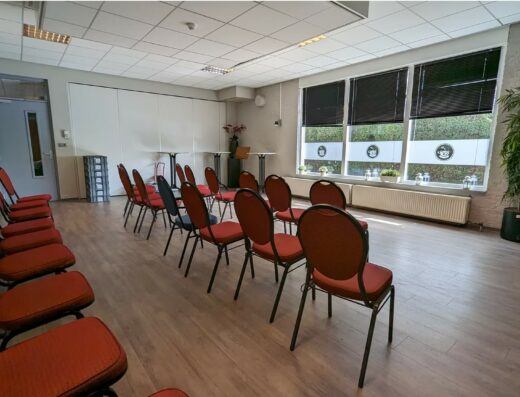 Vergaderen bij Zidewinde in Sprang-Capelle: De Capelzaal