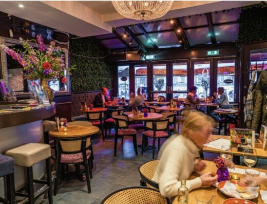 Flexwerken bij Café Cinq in Den Bosch, uitzicht op de St-Jan, Parade