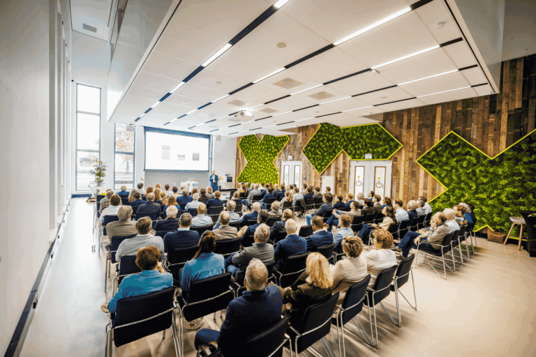 Vergaderen bij Dome-X – PODIUM