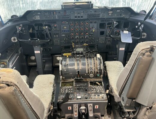 Cockpit van Het Vliegtuig in Veen