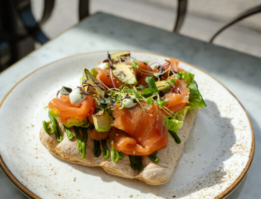 Pinsa gerookte zalm – lunch