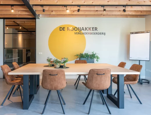 vergaderboerderij-de-rooijakker-ruime-tafel